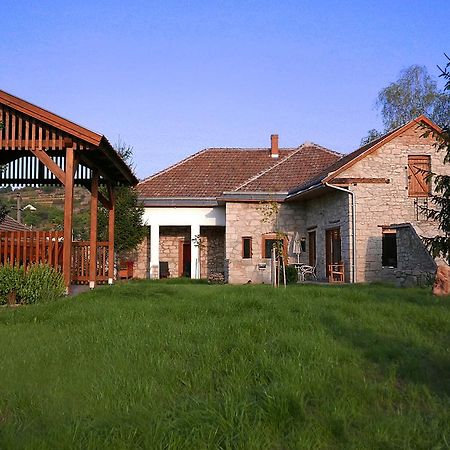Uragya Vendeghaz Hotel Mád Екстериор снимка